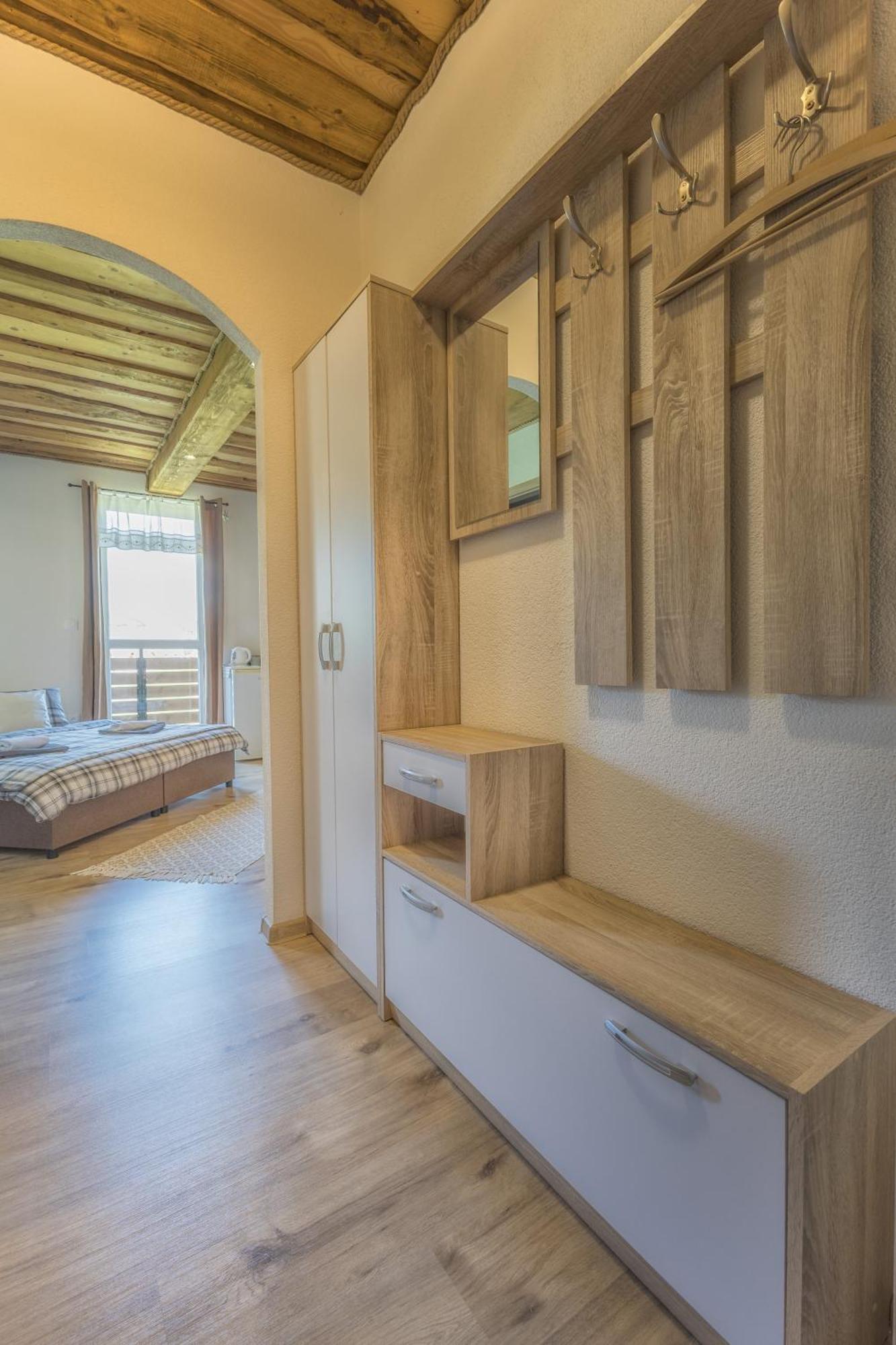 Privat Na Vrsku Apartment Zdiar Ngoại thất bức ảnh